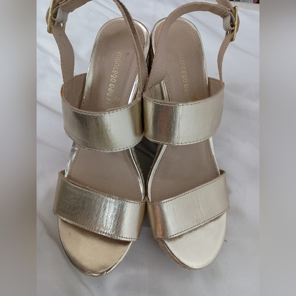 2/$30 MONTEGO BAY CLUB Gold Metallic Women's Sandals (#15) - Picture 1 of 5